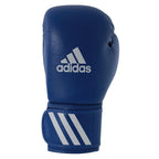 Blå Adidas WAKO kickboxningshandske sedd framifrån