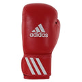 Röd Adidas WAKO kickboxningshandske i konstläder sedd framifrån