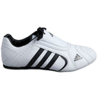 Adidas Adi SM III taekwondoskor med flexibel gummisula och ventilationshål