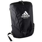 Svart och vit Adidas Boxing ryggsäck på cirka 31 liter som öppnas helt via locket