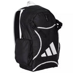 Adidas Taekwondo ryggsäck på cirka 16 liter med fäste för kampväst