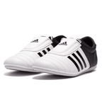 Adidas Adi Kick II taekwondoskor i läder med greppvänlig gummisula