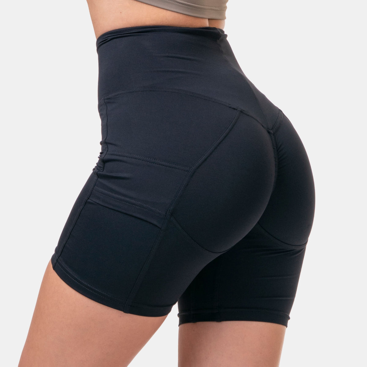 NEBBIA Fit Smart Biker Shorts - Svart - NEBBIA | Kraft & Kontroll