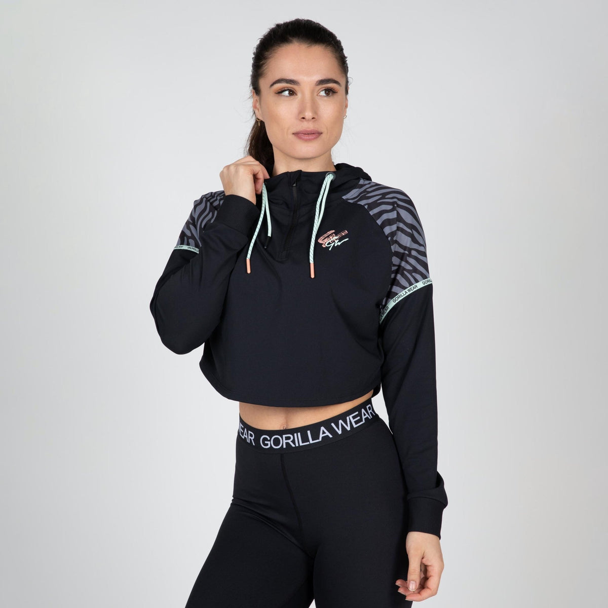 Gorilla Wear Zion Cropped Hoodie - Svart - Gorilla Wear | Kraft & Kontroll