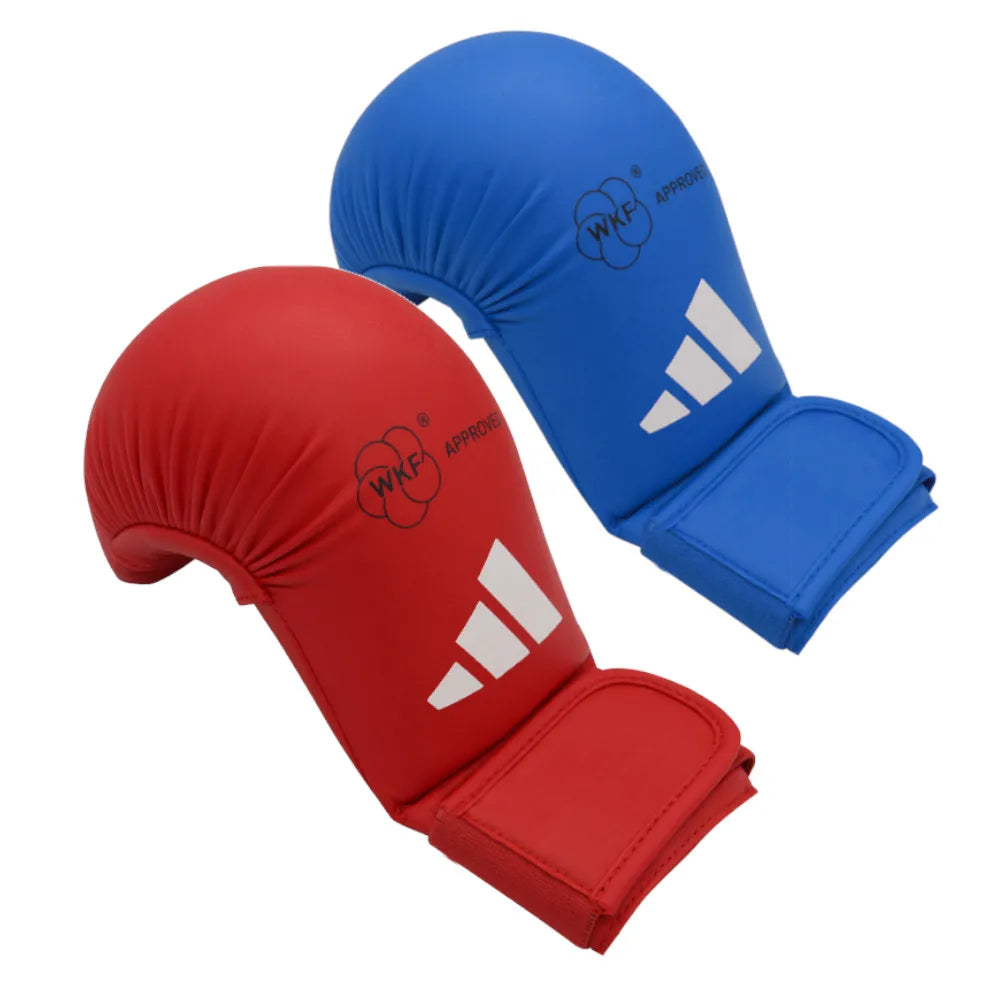 Adidas WKF knogskydd sedda framifrån