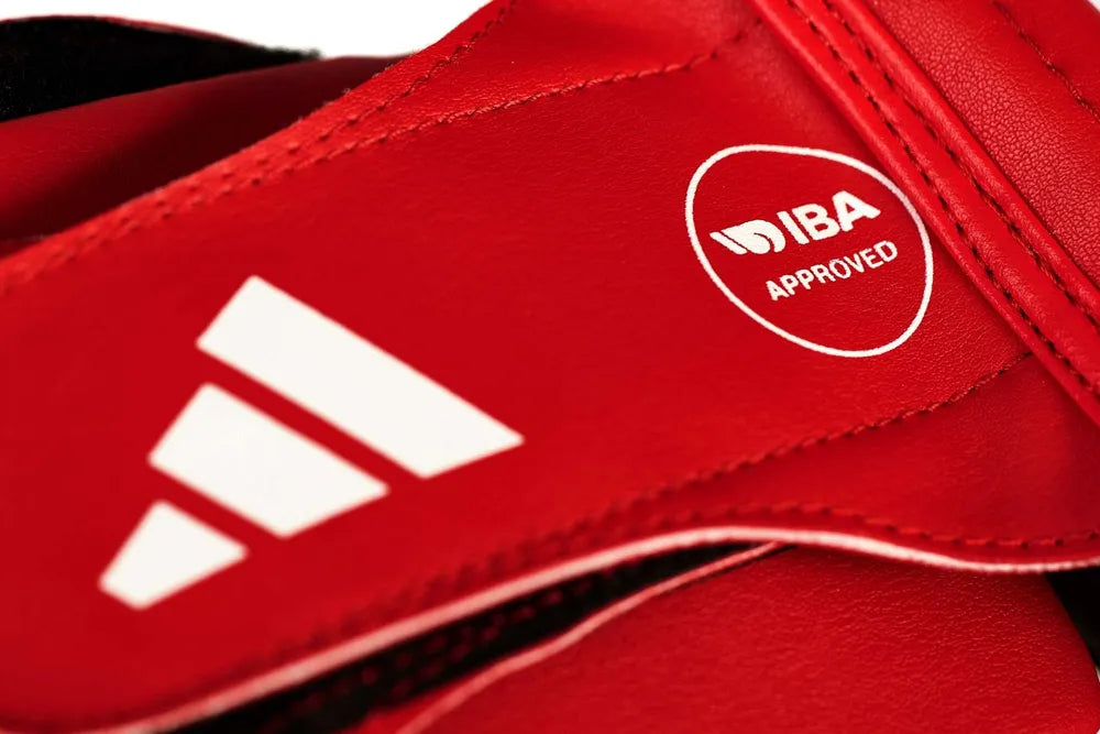 Rött Adidas IBA huvudskydd i högkvalitativt läder
