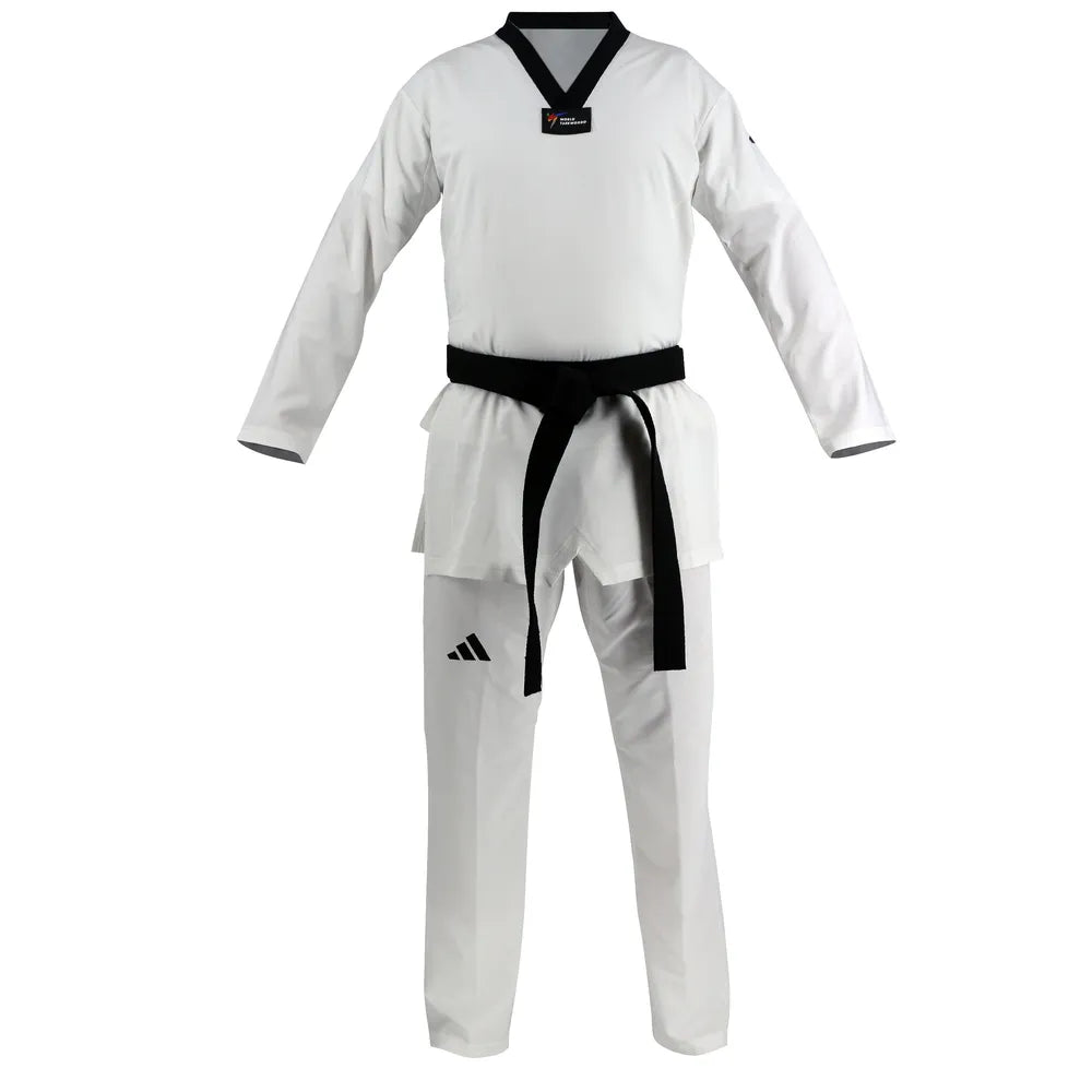 Vit Adidas Adi Fighter Pro WT taekwondodräkt med svarta Adidas-logotyper