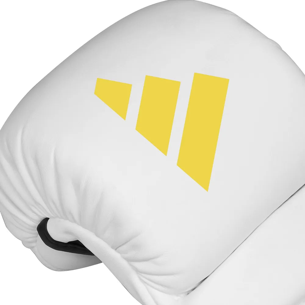 Adidas Silva 50 MMA-handskar i vitt, svart, gult och camo med TILT-design för naturlig handposition, med justerbar kardborre