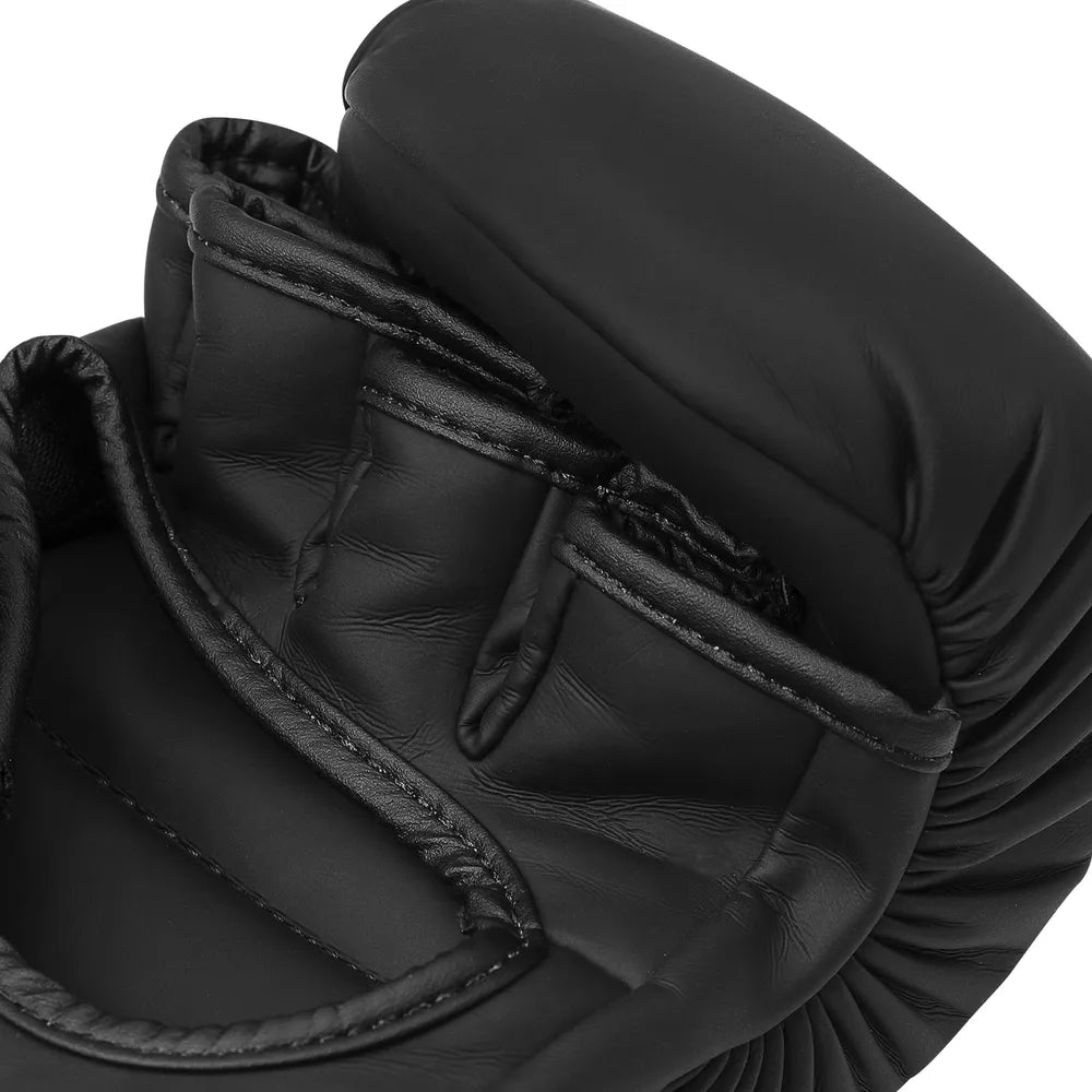 Adidas Silva 50 MMA-handskar i svart, gult och camo med TILT-design för naturlig handposition, med lätt EVA-vaddering