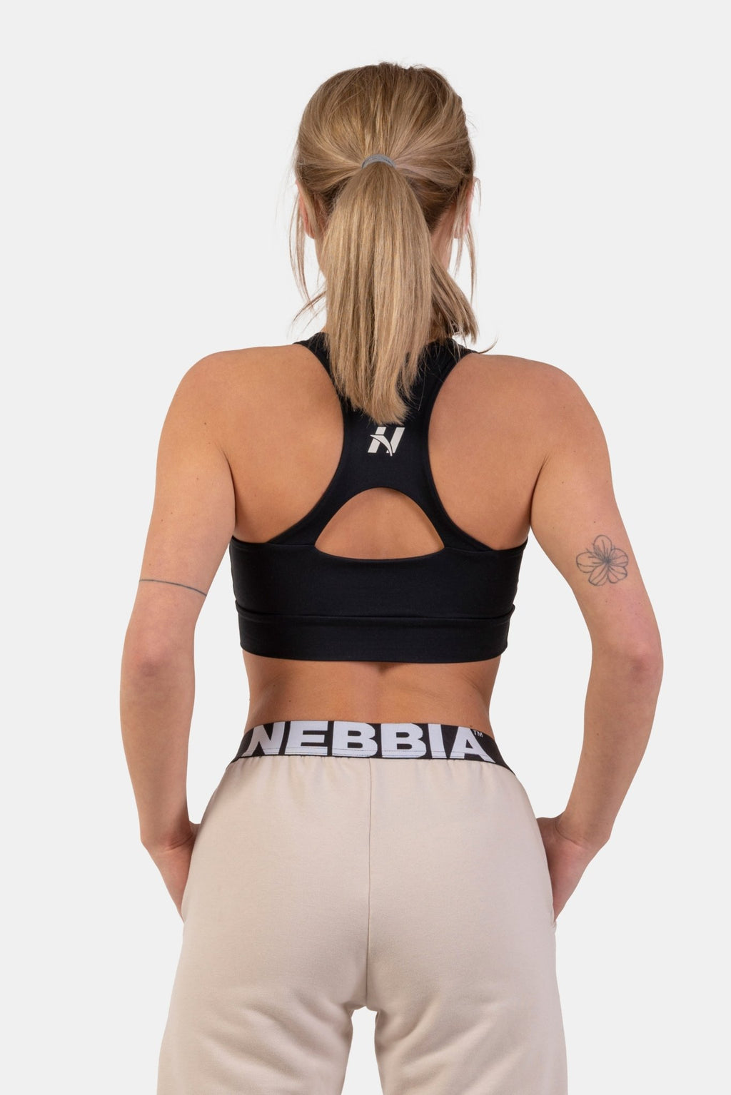 NEBBIA Active Sports Bra with medium impact - Svart - NEBBIA | Kraft & Kontroll