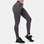 NEBBIA Squat HERO Scrunch Butt leggings - Marron - NEBBIA | Kraft & Kontroll