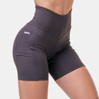 NEBBIA Fit Smart Biker Shorts - Marron - NEBBIA | Kraft & Kontroll