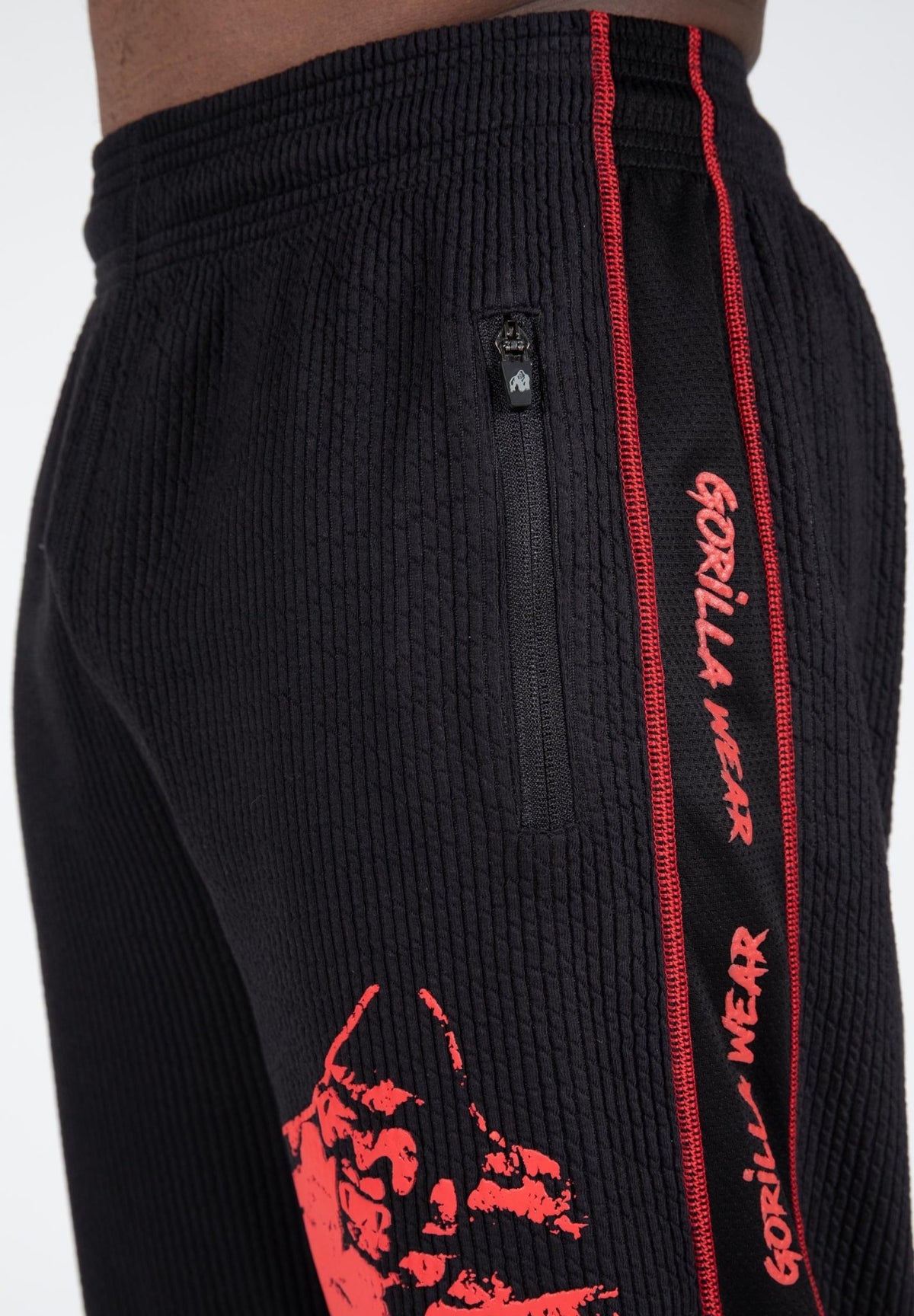 Gorilla Wear Buffalo Old School Workout Pants - Svart/Röd - Gorilla Wear | Kraft & Kontroll