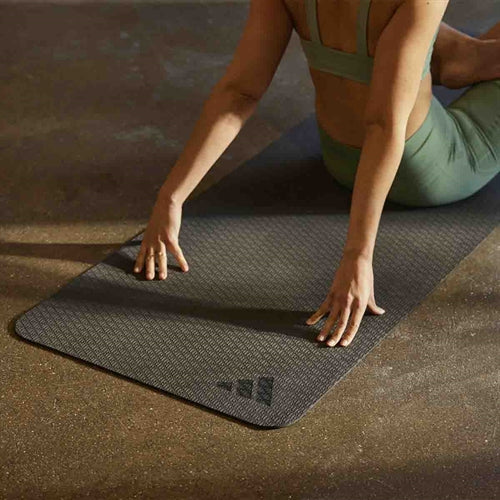 Adidas Yoga Matta 4 mm - Svart